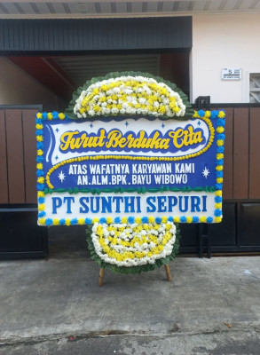 Papan Bunga Duka di Maba Utara