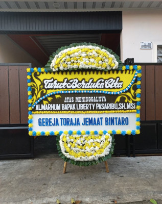 Papan Bunga Duka di Maba Utara